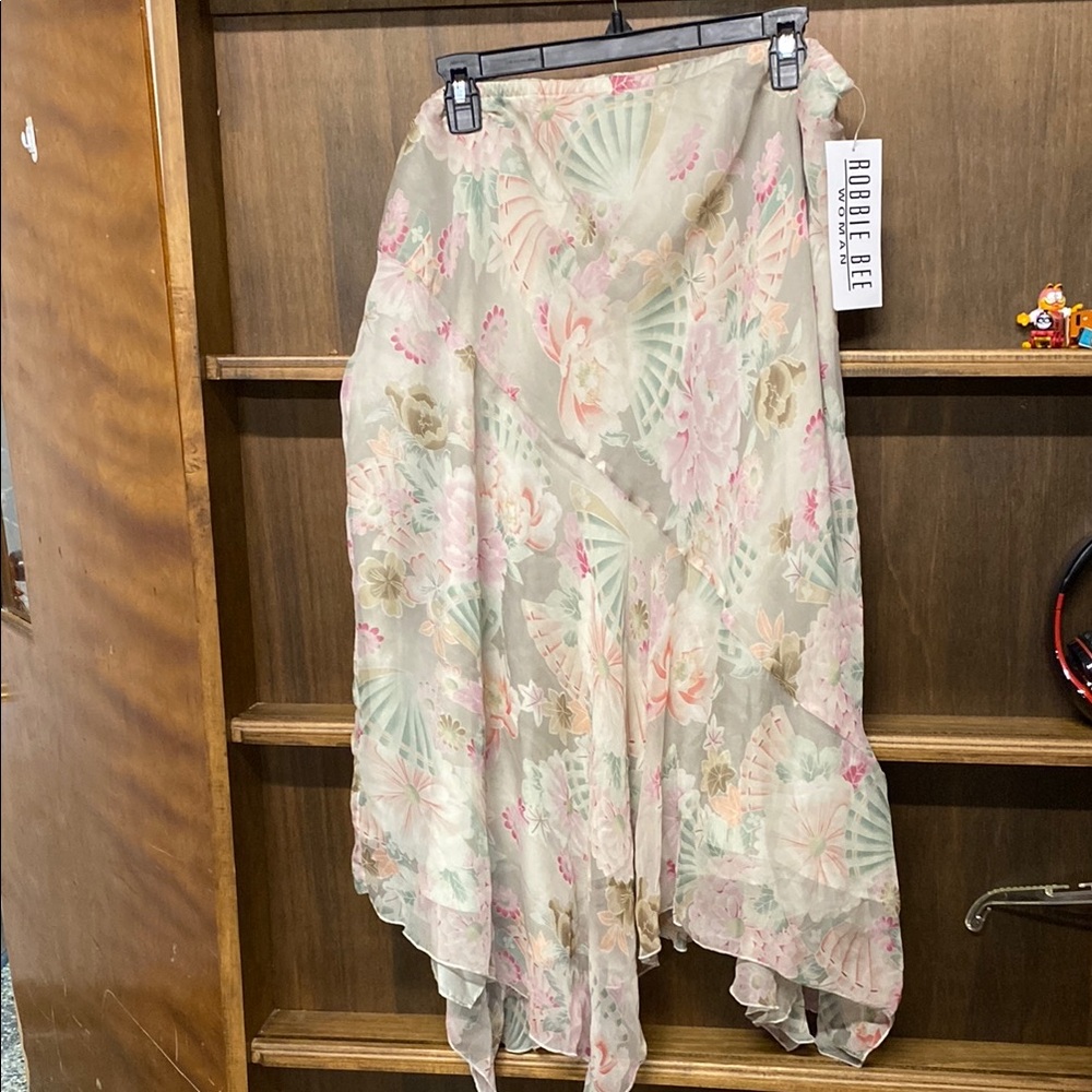20W Robbie Bee Asymmetrical Pink and Cream Skirt